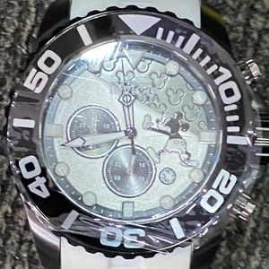 Invicta Disney® Mickey Mouse White Pro Diver Limited Edition